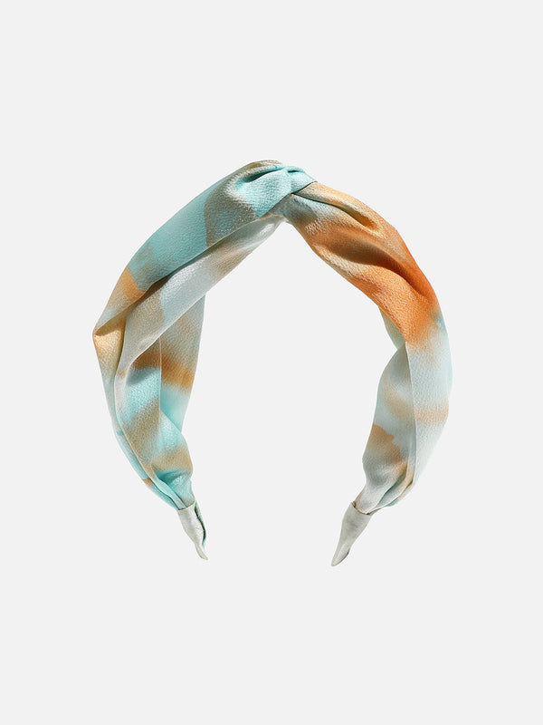 Fabric Finesse: The Chic Hairband For Everyday Style
