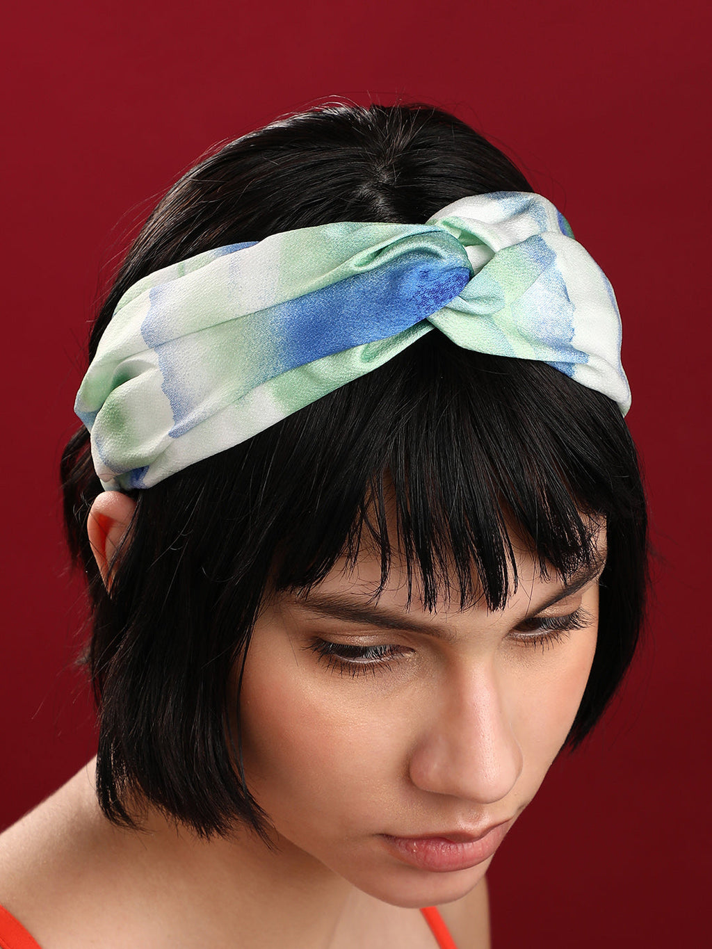 Effortless Elegance: Enhancing Your Look With A Fabric Hairband