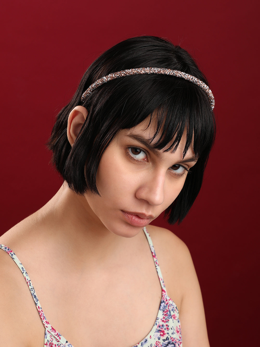 Glamour In Every Strand: The Dazzling Embellished Hairband