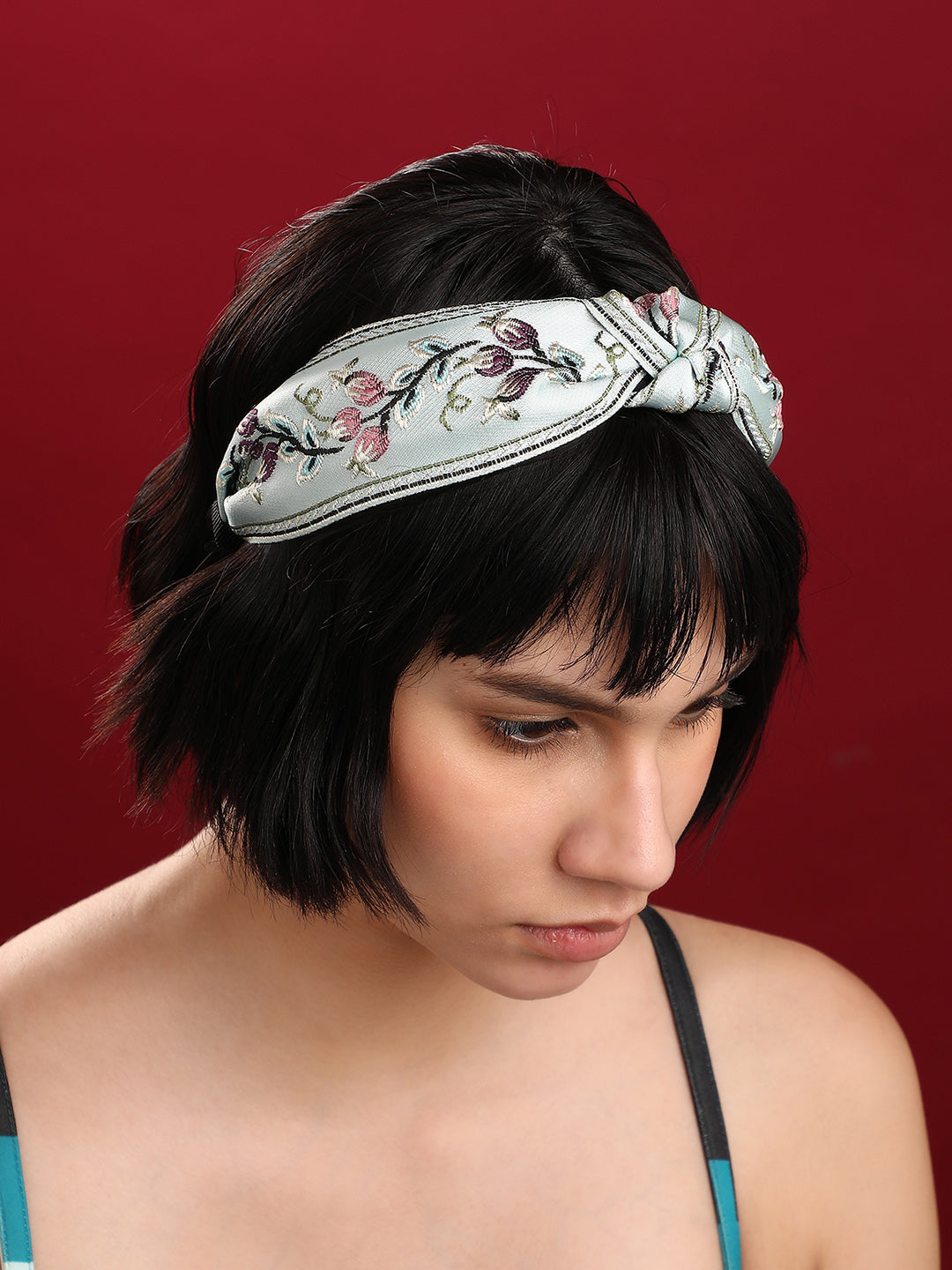 The Fabric Flair: A Stylish Twist To Your Hairstyle