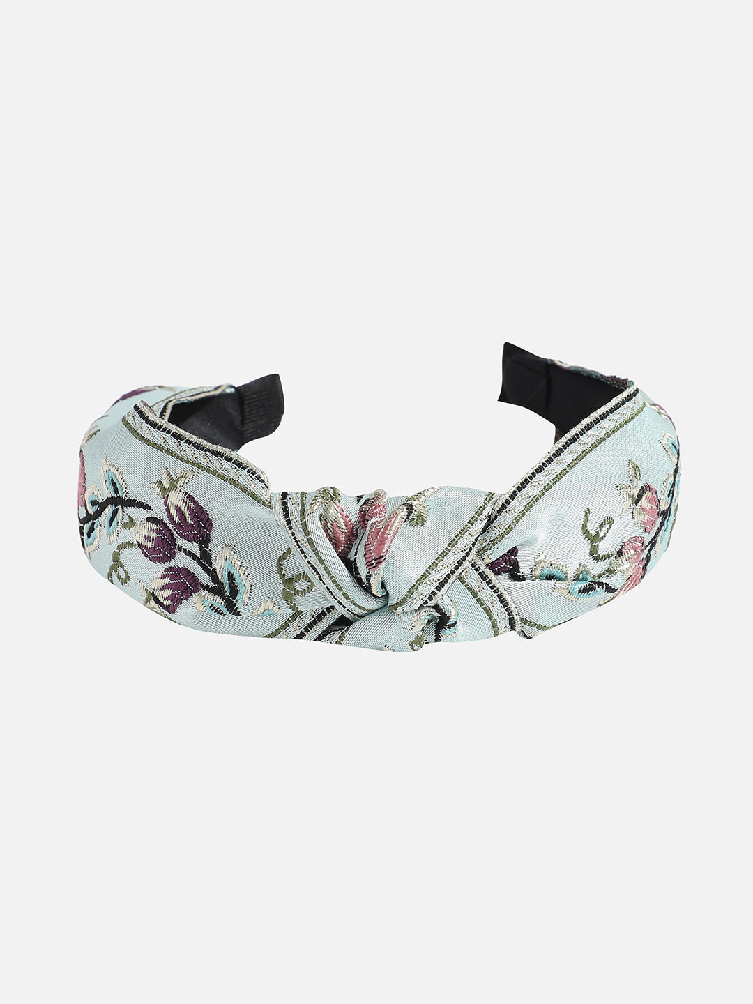 The Fabric Flair: A Stylish Twist To Your Hairstyle