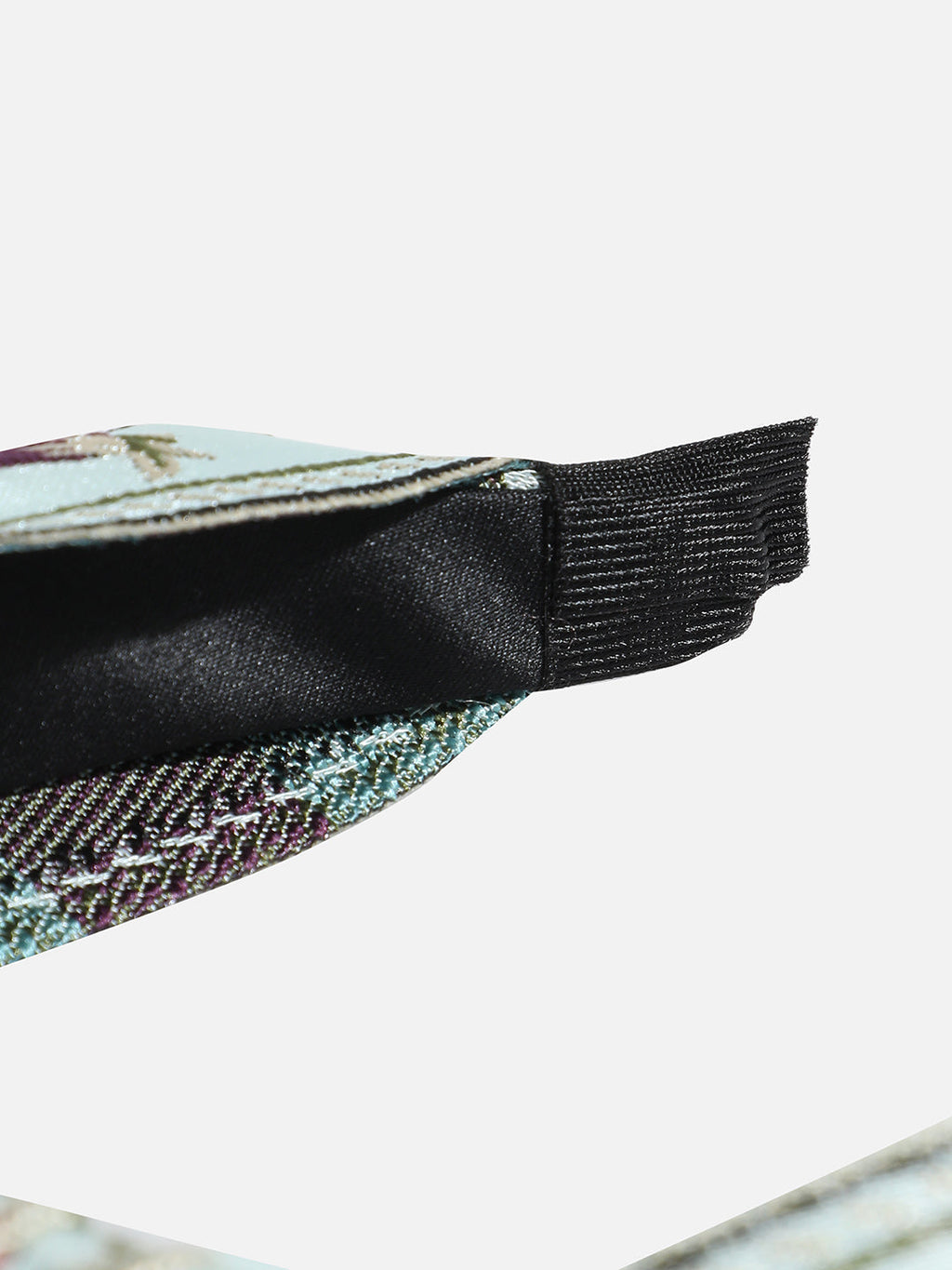 The Fabric Flair: A Stylish Twist To Your Hairstyle
