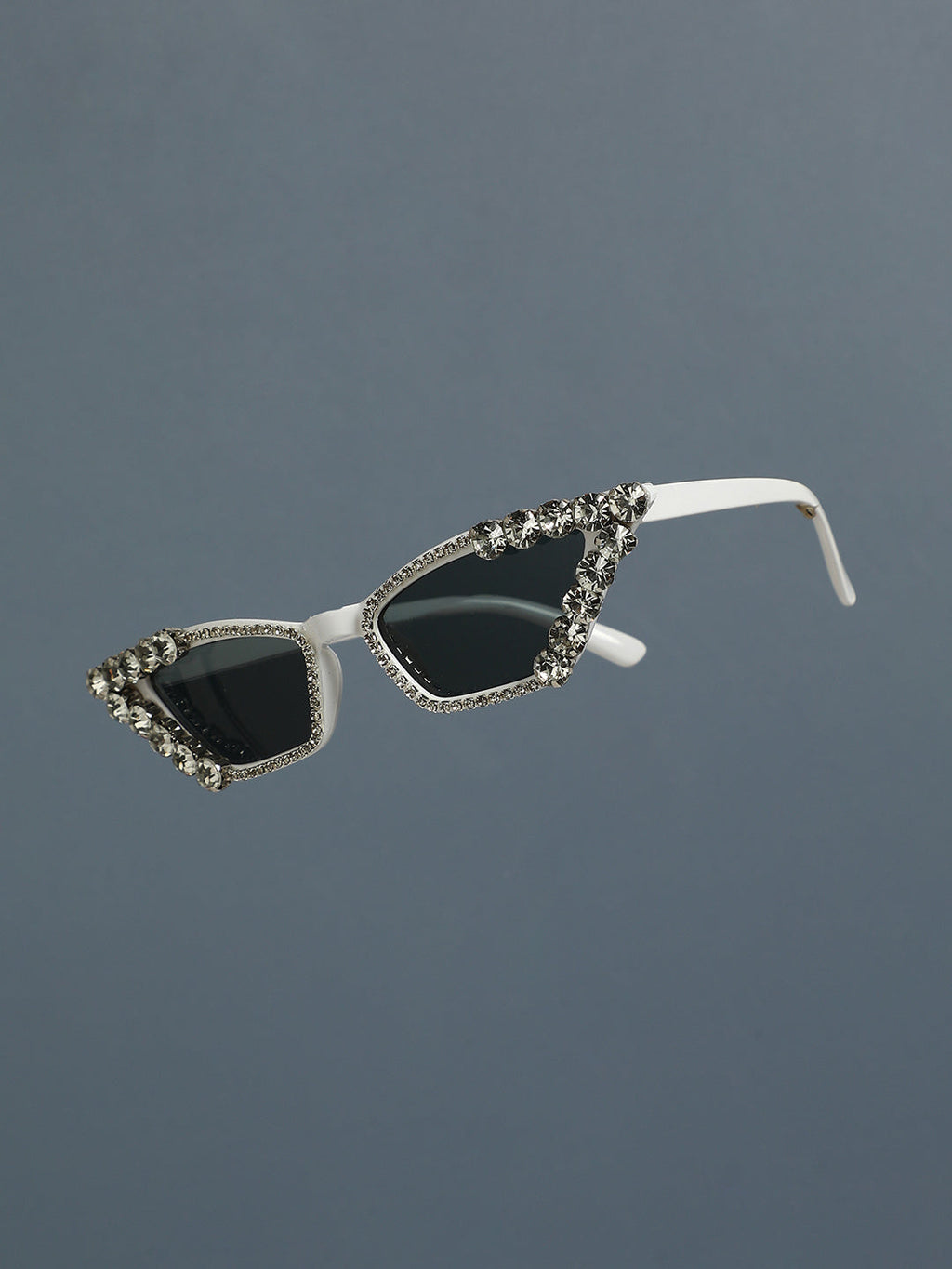 Jeweled Frames: Exquisite Sunglasses