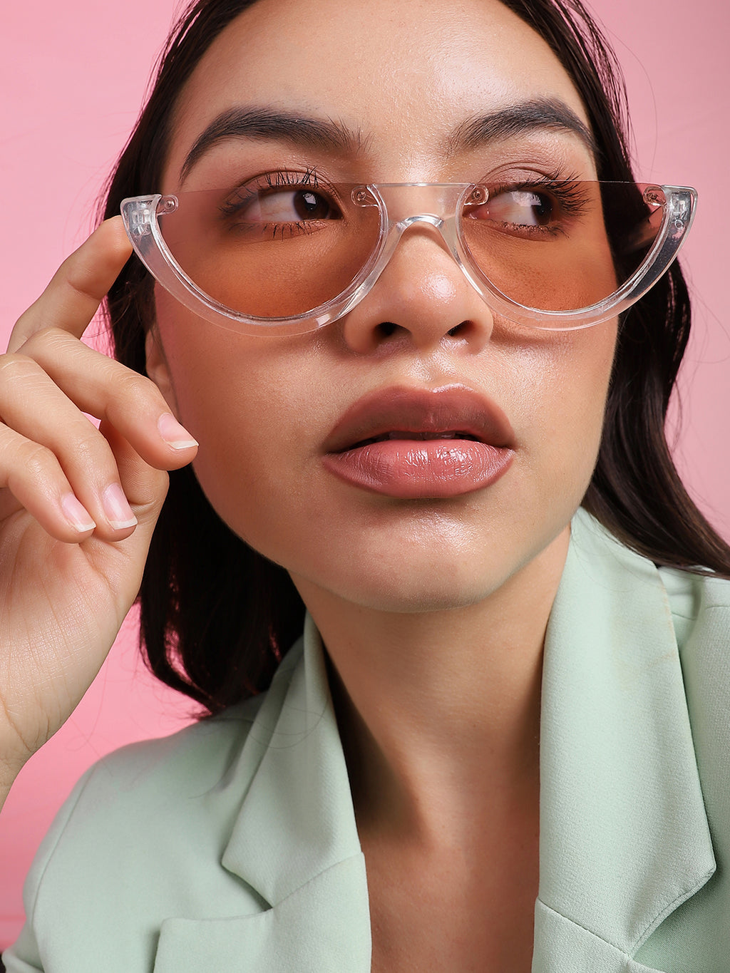 Cleat Frame Tinted Lens Cat Eye Sunglasses