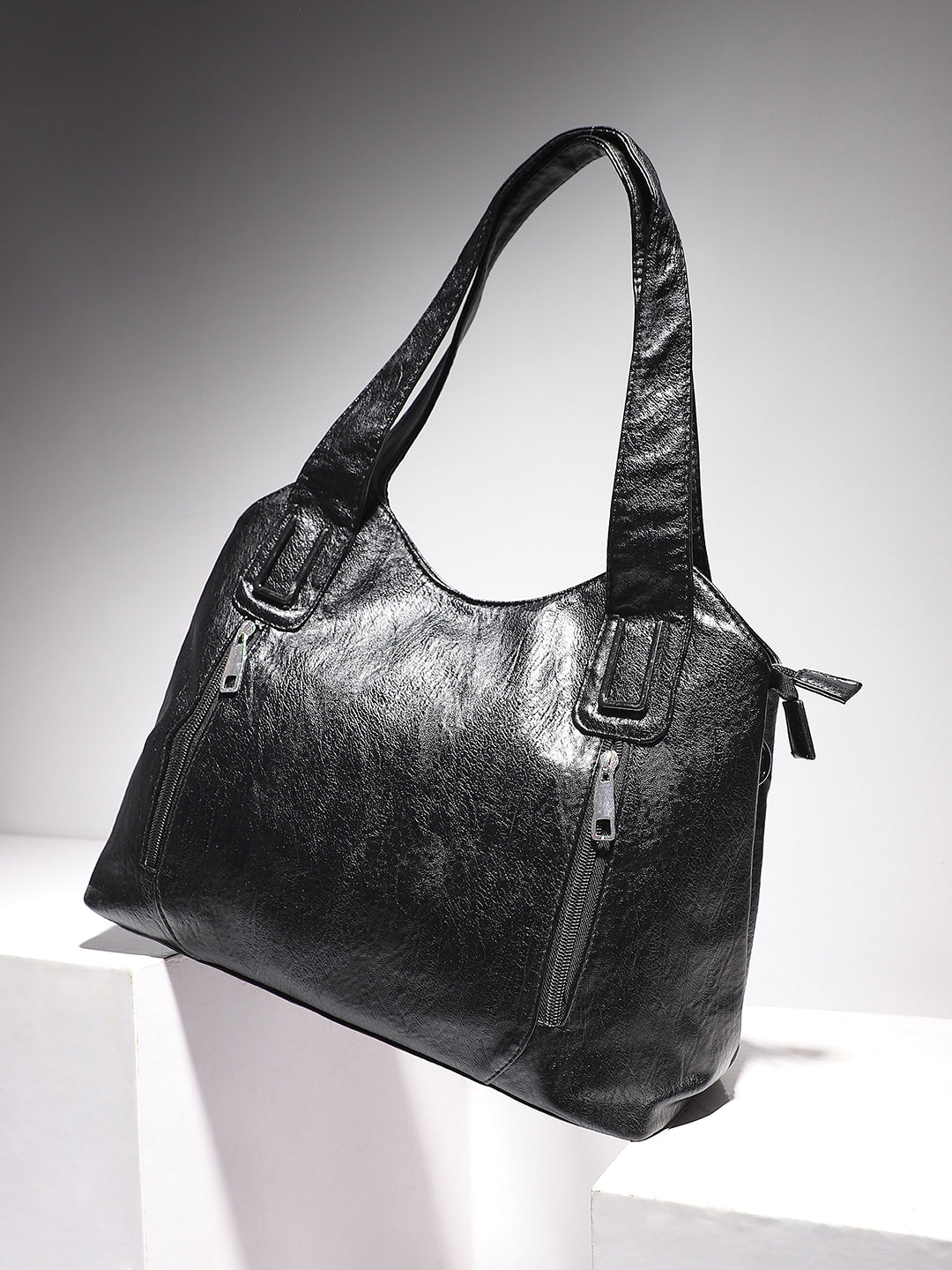 Urban Essential Handbag - Black
