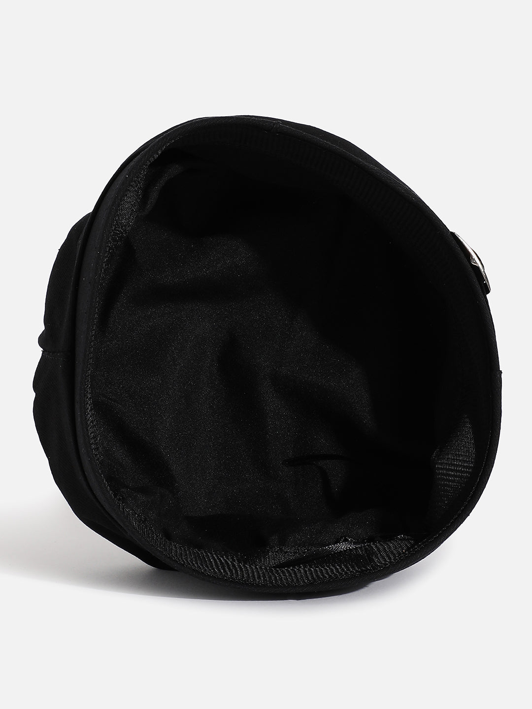 Black Solid Beret Hat With Buckle Detail