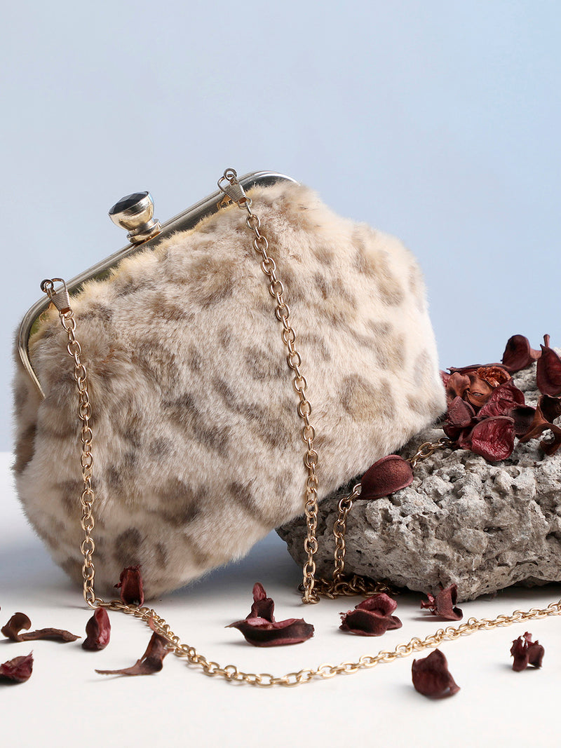 Leigh Clutch