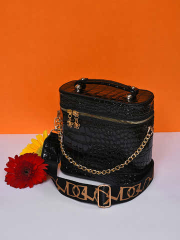 Sleek & Stylish Black Bucket Bag