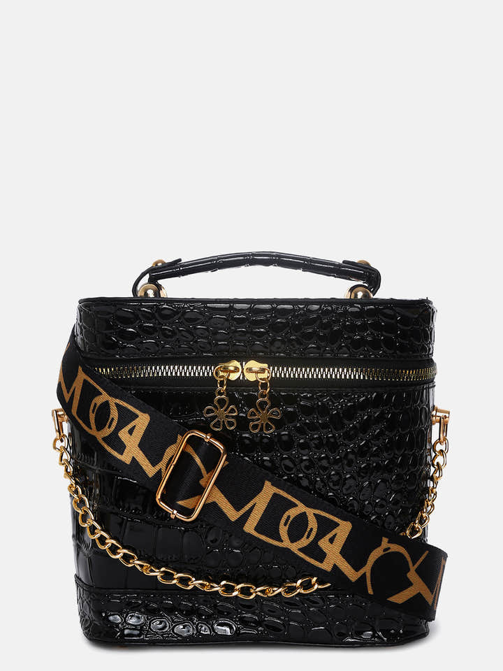 Sleek & Stylish Black Bucket Bag