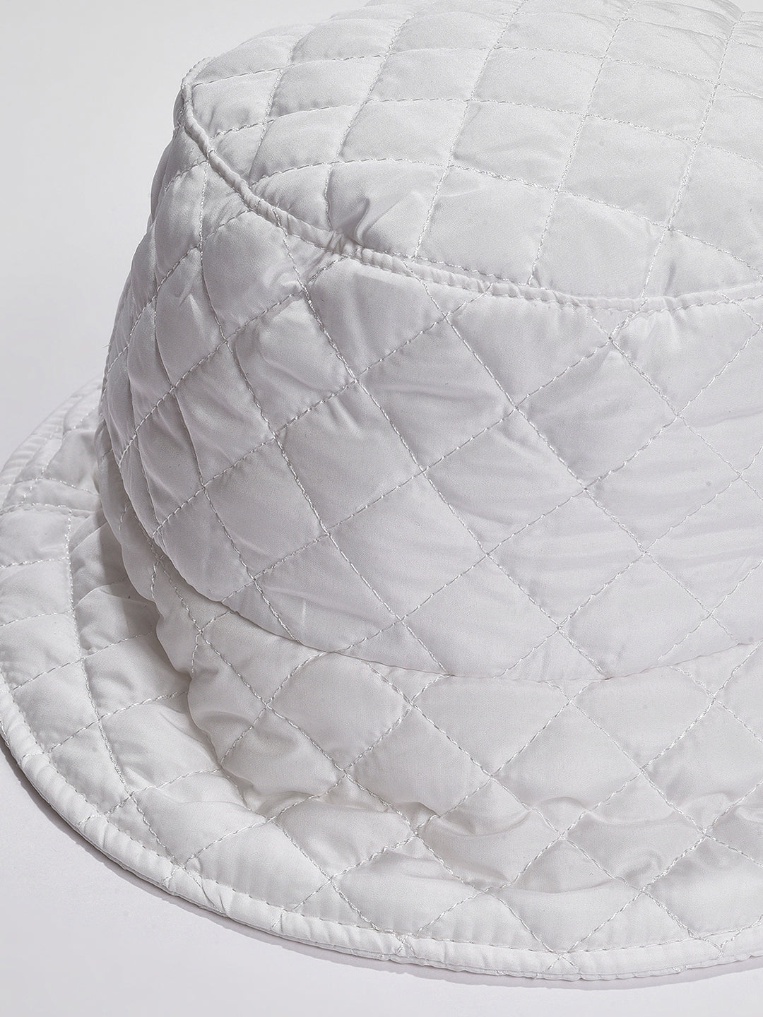 WOMEN WHITE SOLID QUILTED BUCKET HAT