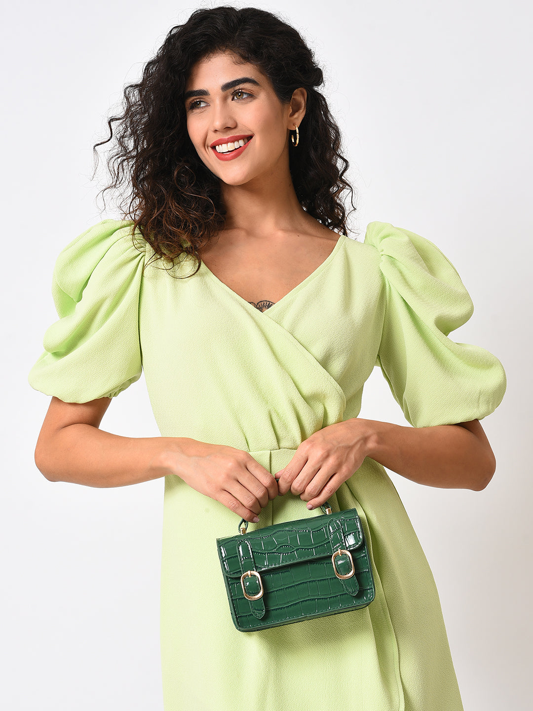 Green Colourblocked Vegan Leather Structured Hobo Bag With Quilted