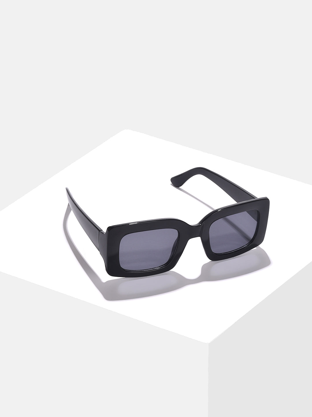 Black Lens Black Wayfarer Sunglasses