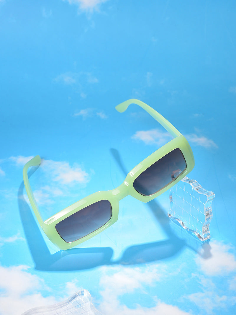 Structured Slinkg Bag With Bucket Hat & Sunglass