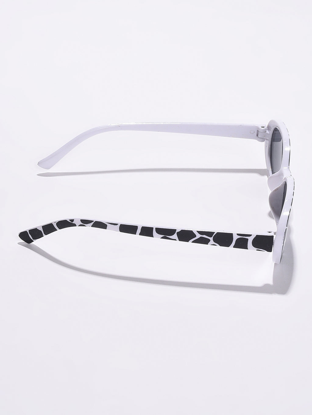 WOMEN BLACK LENS WHITE OVAL SUNGLASSES