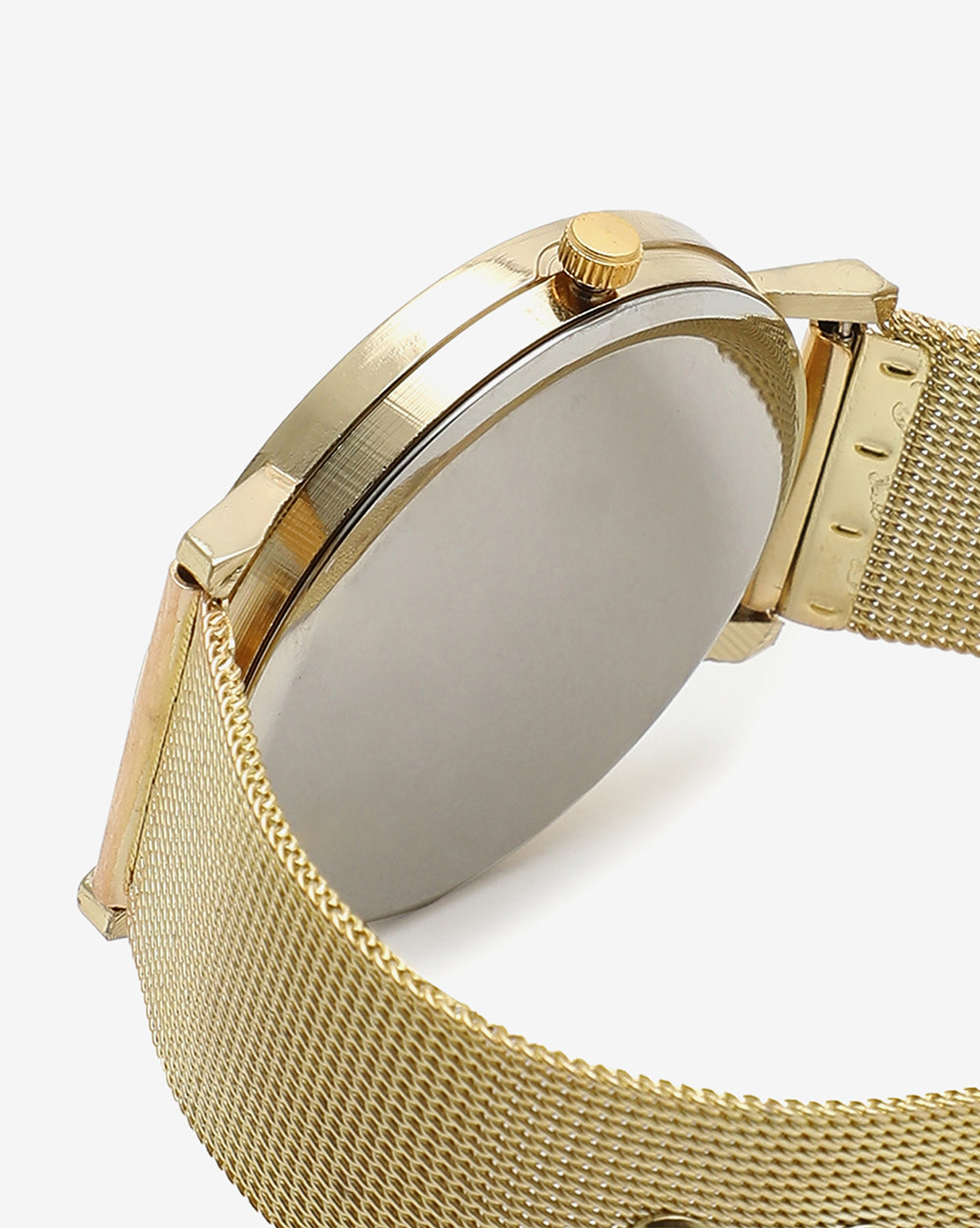 SLEEK WHITE ANALOG ROUND DIAL WITH GOLD HOUR MARKER AND GOLD METAL MESH STRAP