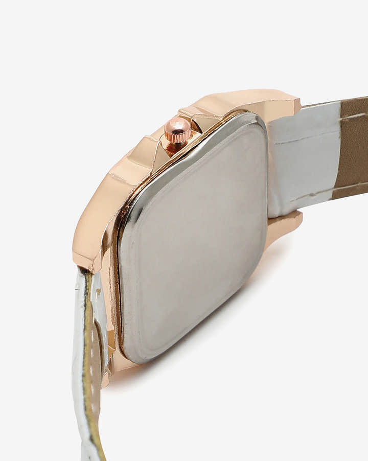 WHITE AND GOLD CRYSTAL STONE ANALOG SQUARE DIAL WITH BLACK ROMAN HOUR MARKERS AND WHITE LEATHER STRAP