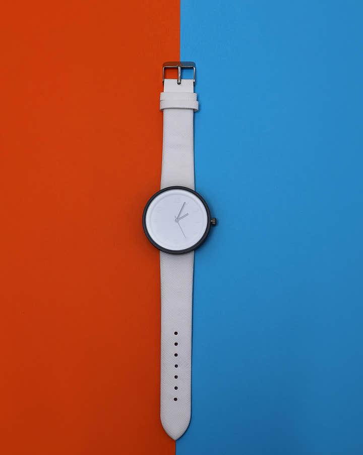 White & Black Analog Round Dial With Black Hour Marker & White Leather Strap