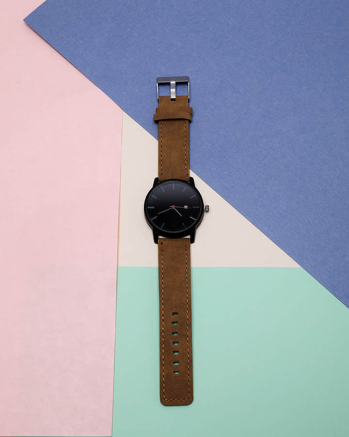 Black Analog Round Dial With Brown Suede Strap
