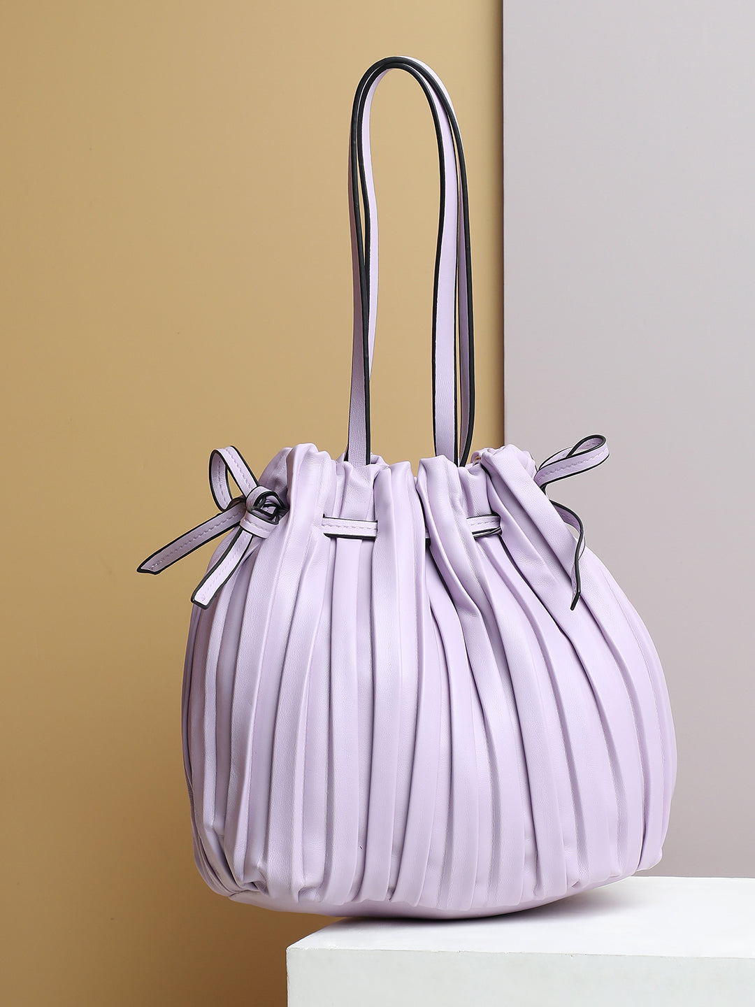 Tug-And-Go Lavender Bucket Bag