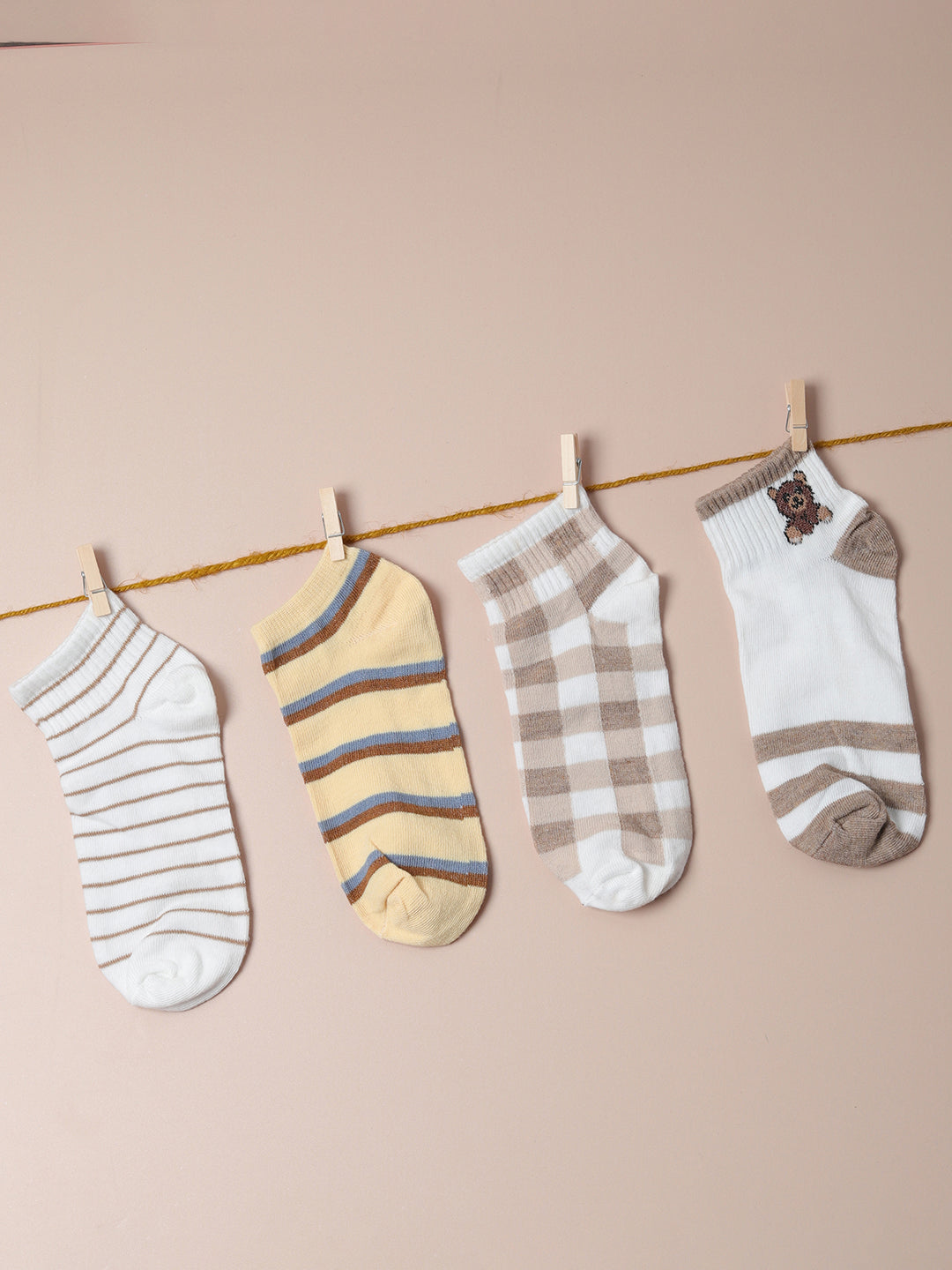 Set Of 4 Printed Ankle Length Socks