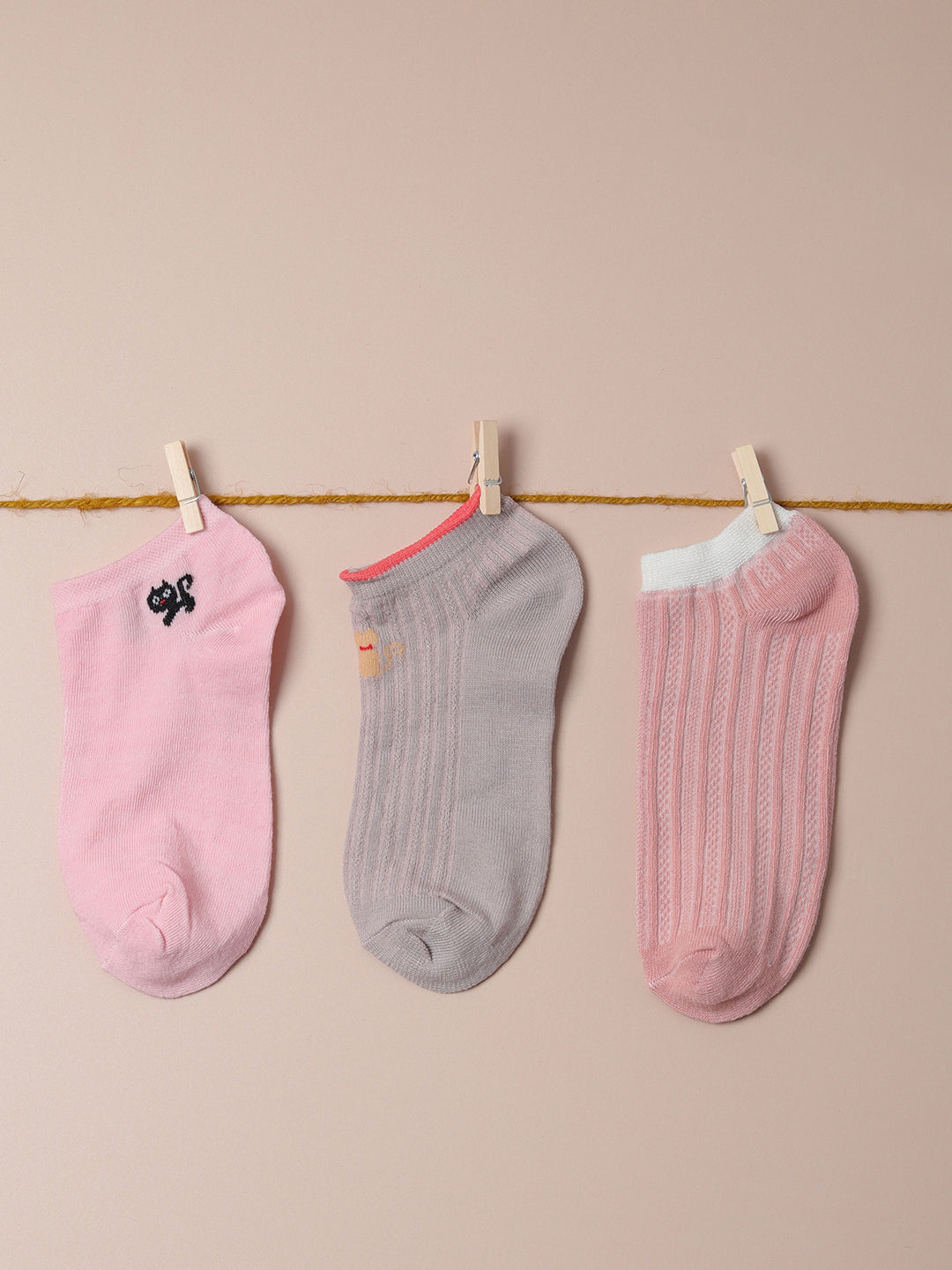 Set Of 3 Cute Snkle Length Socks
