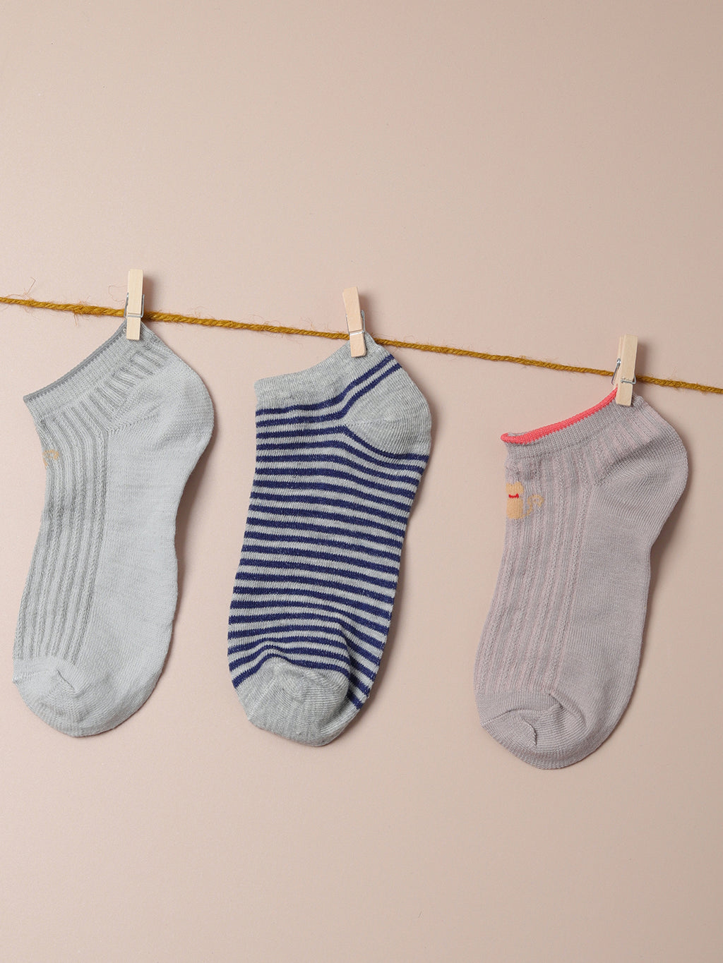 Set Of 3 Cute Snkle Length Socks