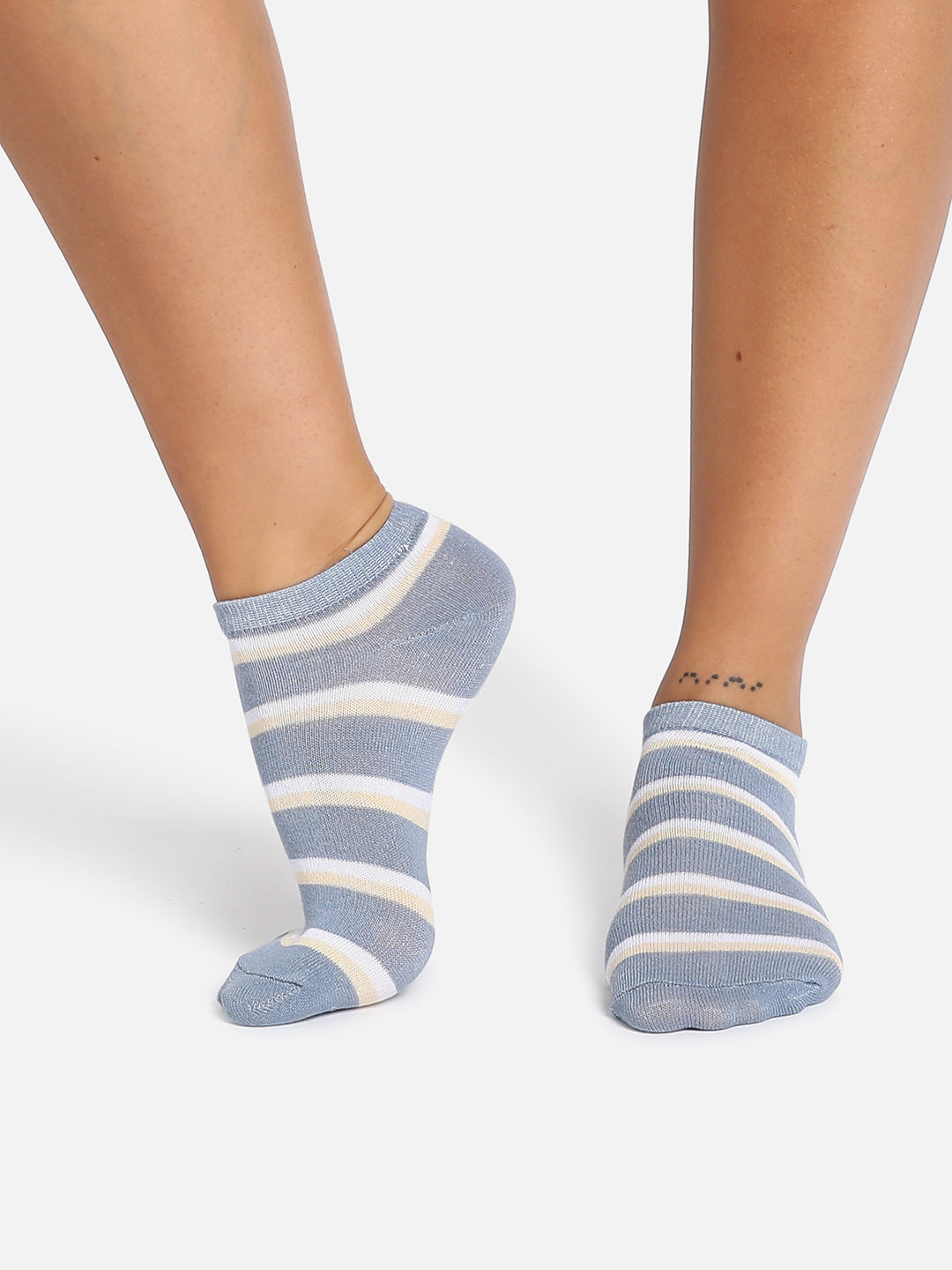 SET OF 4 STRIPED ANKLE LENGTH SOCKS