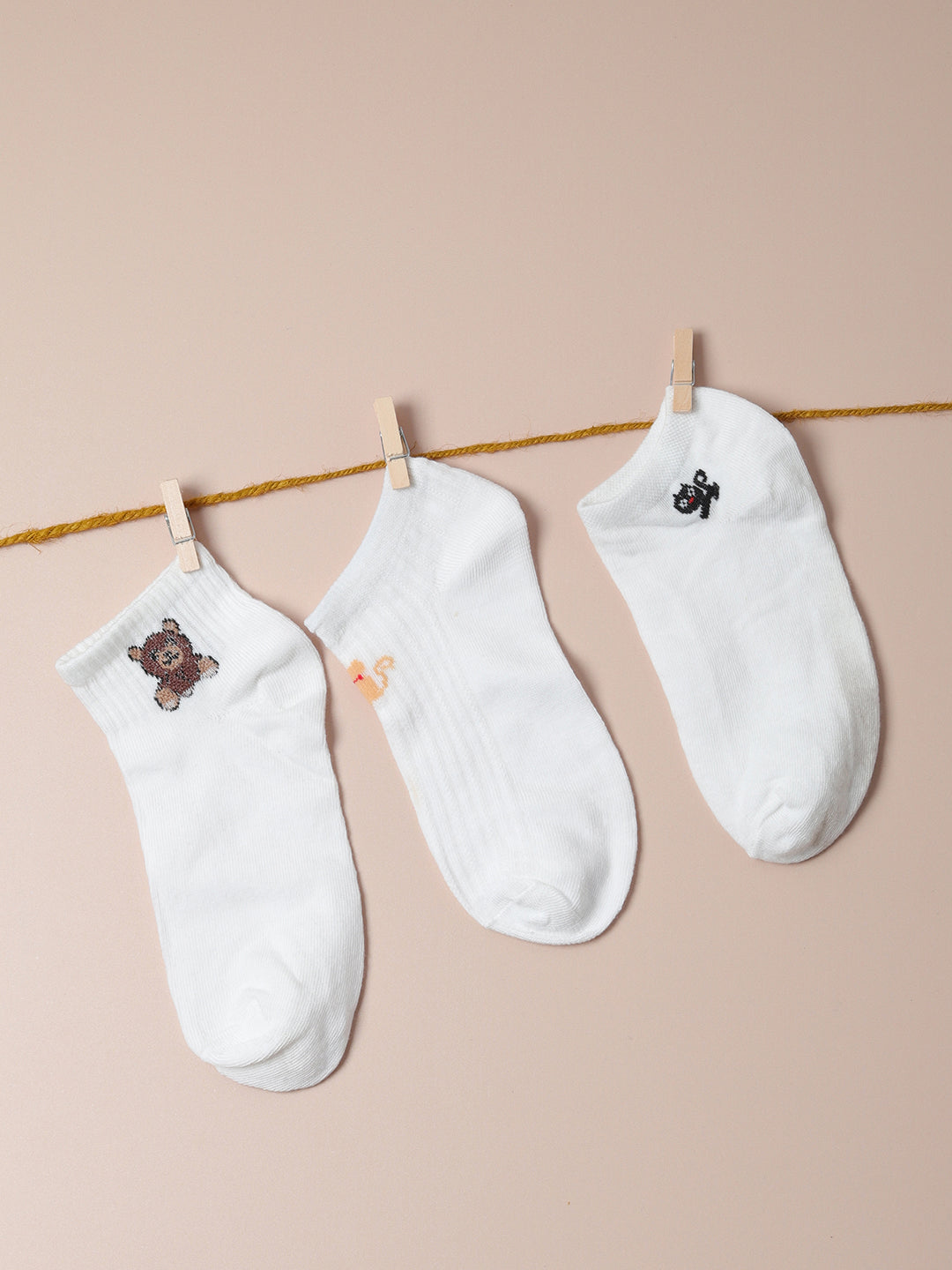 Set Of 3 White Ankle Length Socks