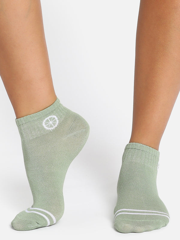 SET OF 4 CUTE ANKLE LENGTH SOCKS