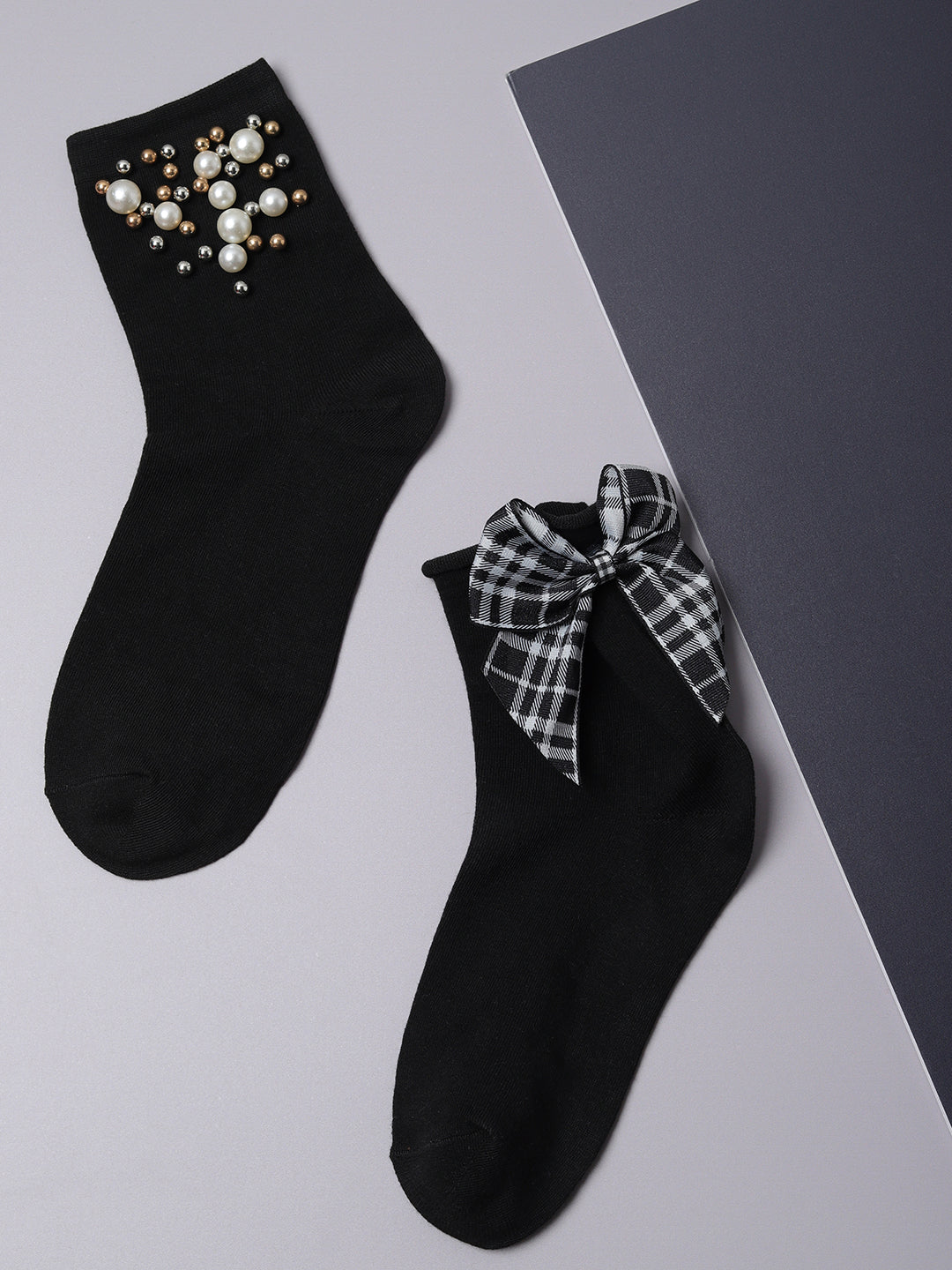 Set Of 2 Embellished Ankle Length Socks