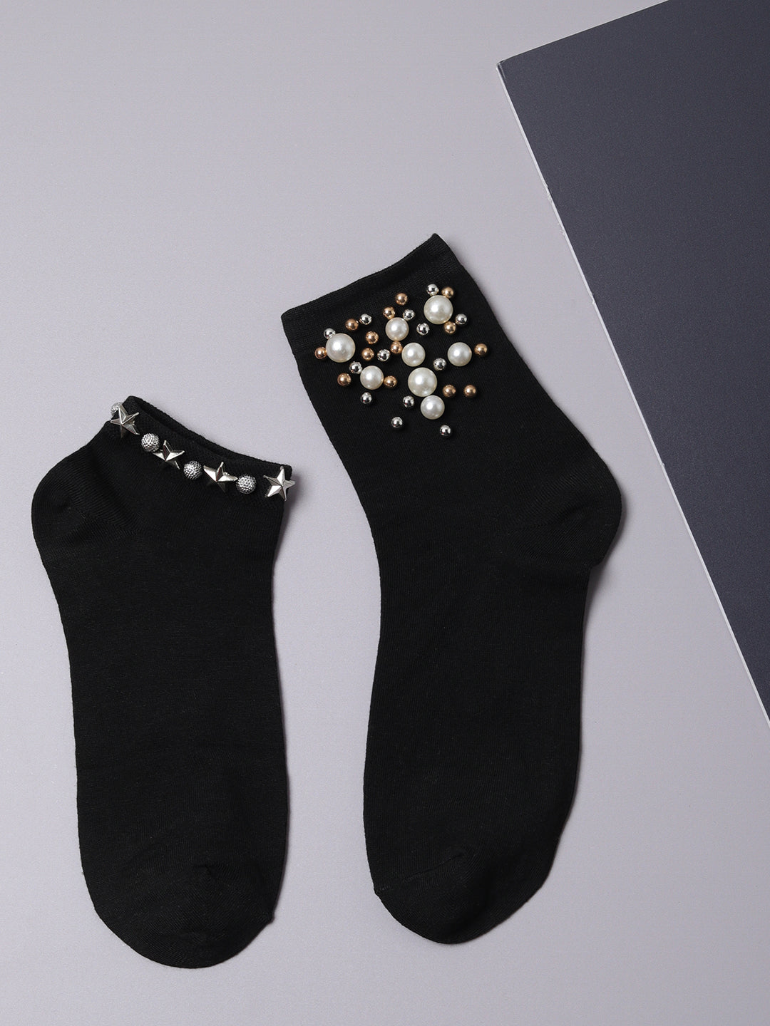 Set Of 2 Embellished Ankle Length Socks