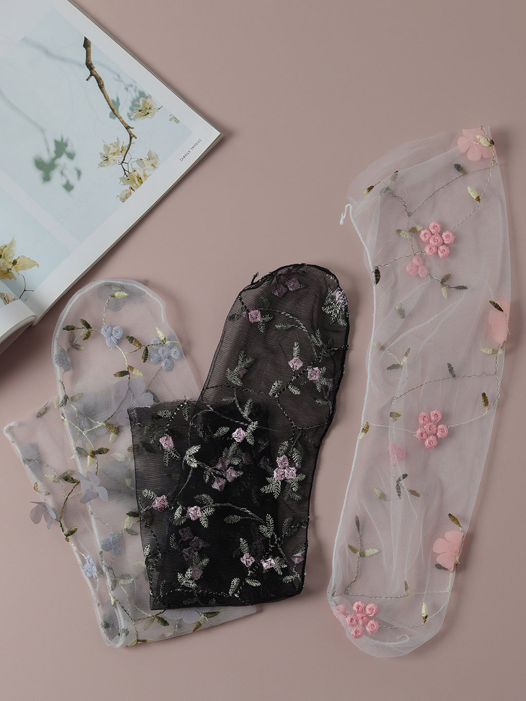 Set Of 3 Transparent Printed Ankle Length Socks