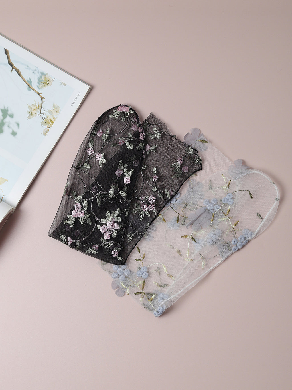 Set Of 2 Transparent Printed Ankle Length Socks