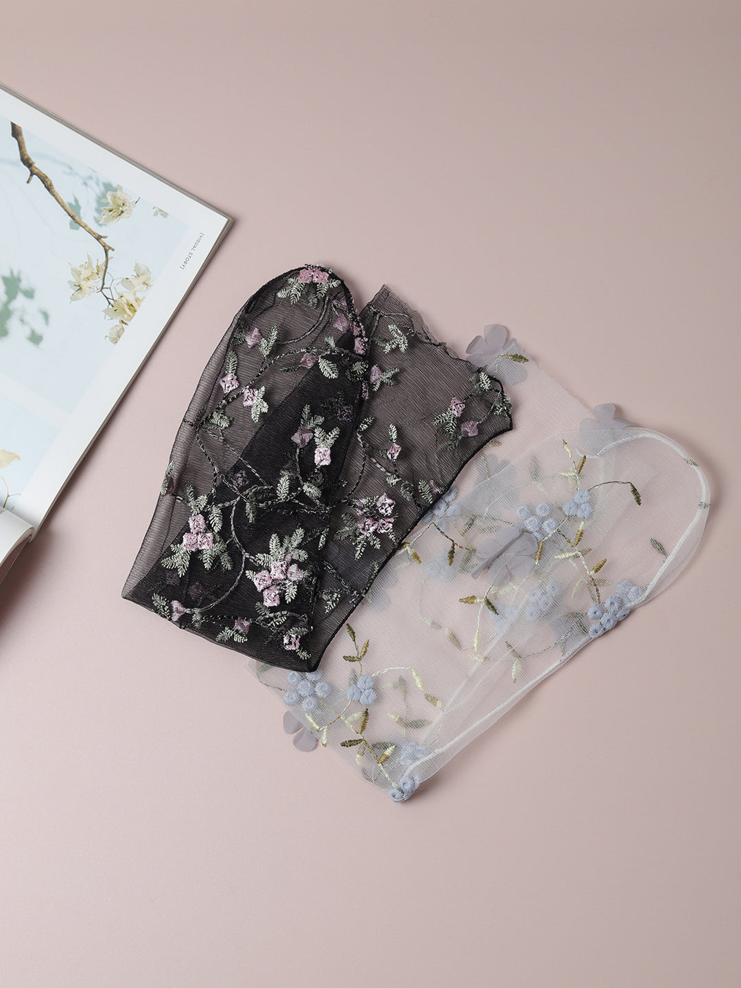 Set Of 2 Transparent Printed Ankle Length Socks