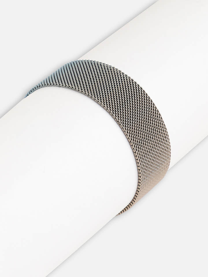 Scarlett Apple Watch Mesh Strap