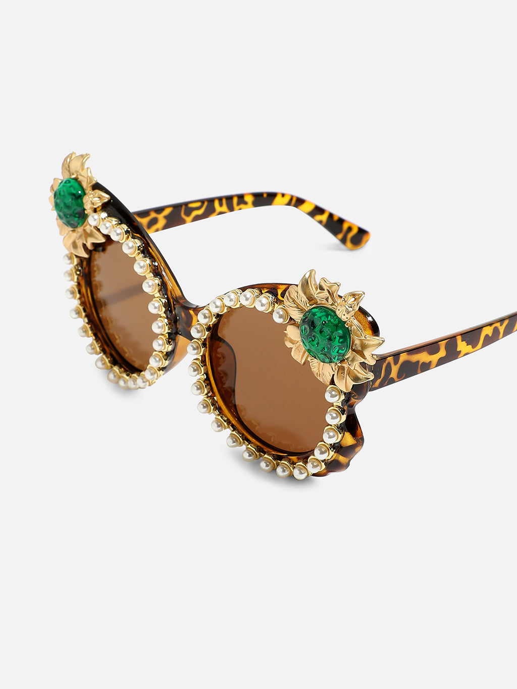 Sparkling Sunnies: Shine in Style